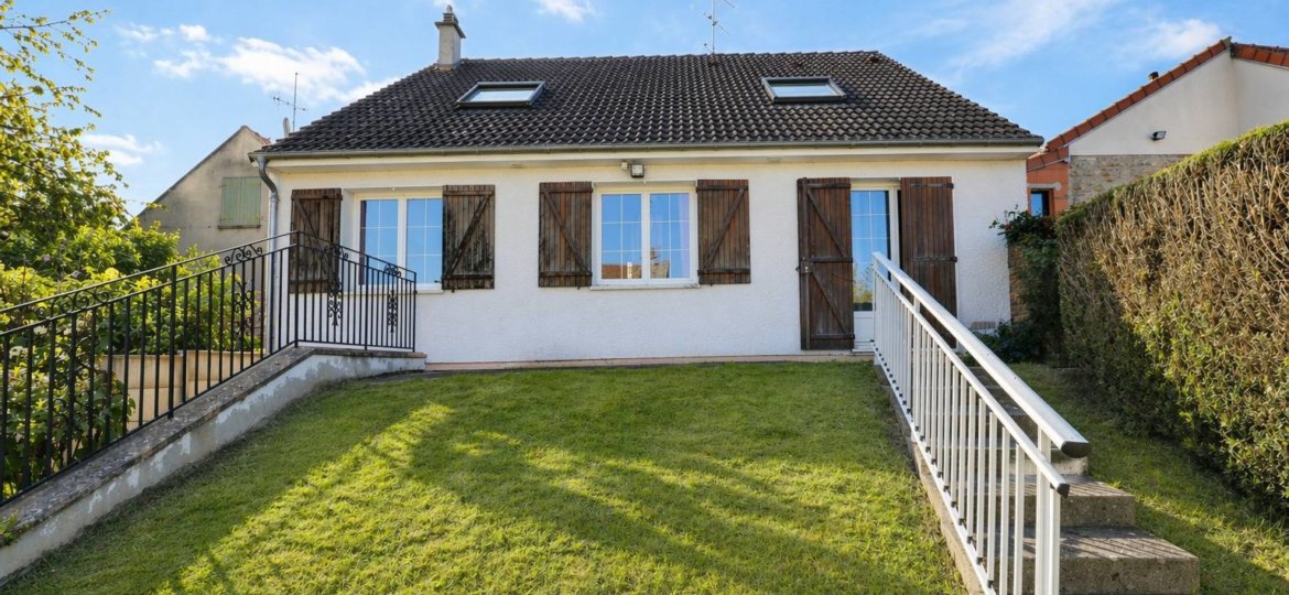 Maison à Tournan-en-Brie 160m²  1