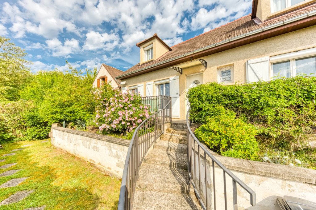 Maison à Pontault-Combault 130m²  1