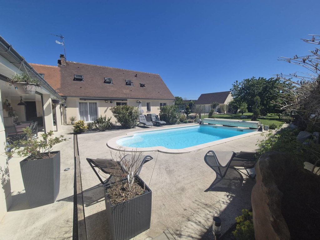 Maison à Vaudoy-en-Brie 152m²  1