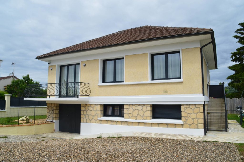 Maison à FONTENAY TRESIGNY 130m²  1