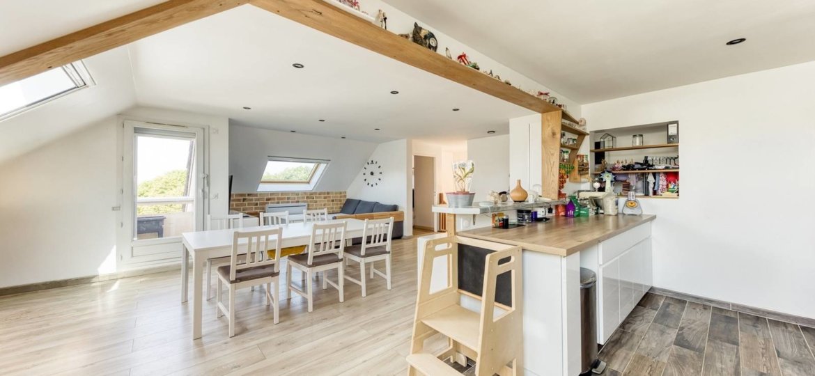Appartement à ROISSY EN BRIE 65