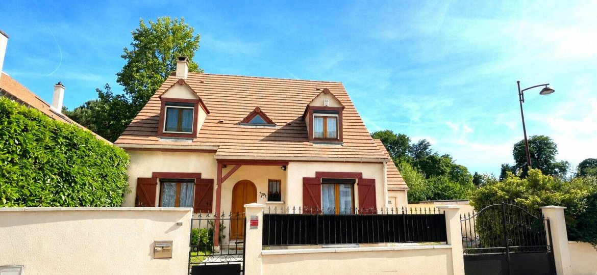 Maison à Chevry-Cossigny 130m²  1