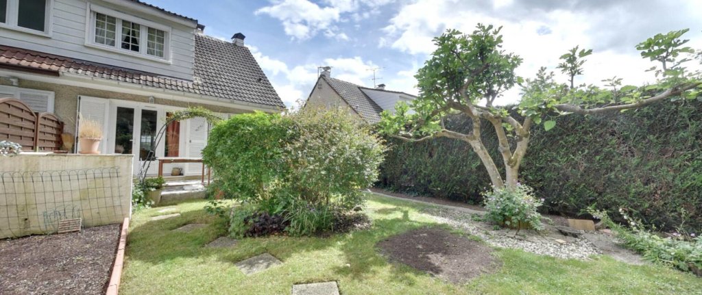 Maison à Roissy-en-Brie 74