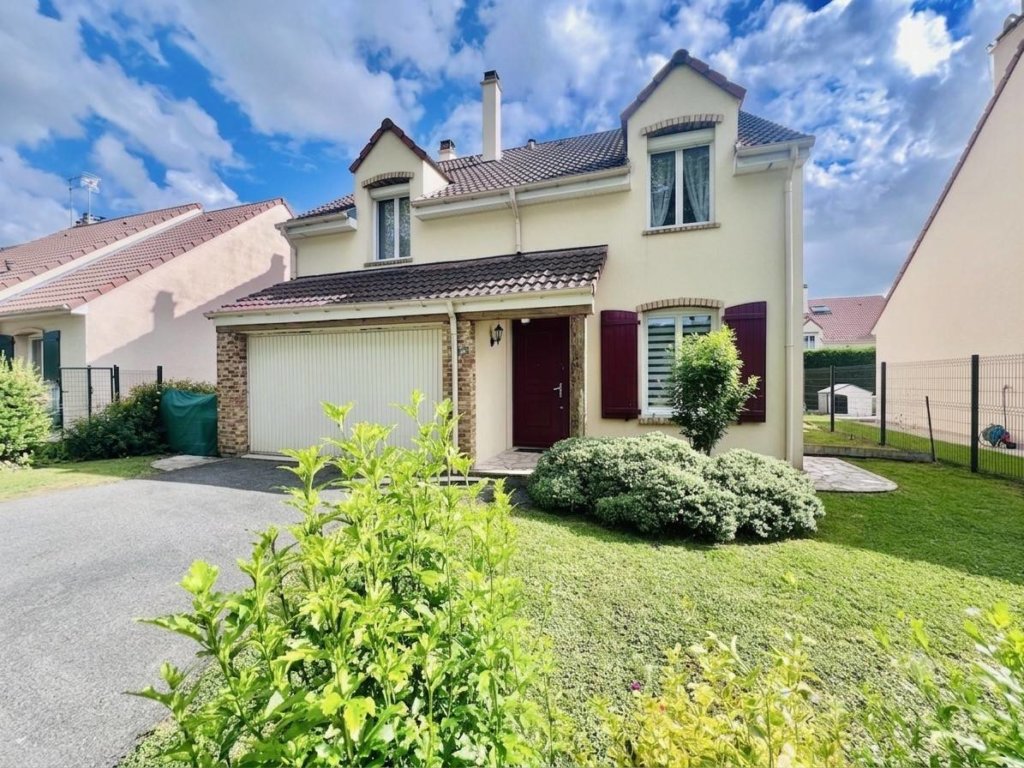 Maison à Ozoir-la-Ferrière 132m²  1