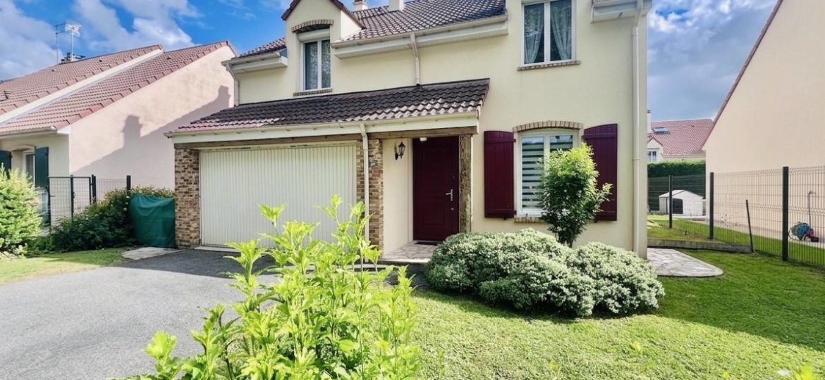Maison à Ozoir-la-Ferrière 132m²  1