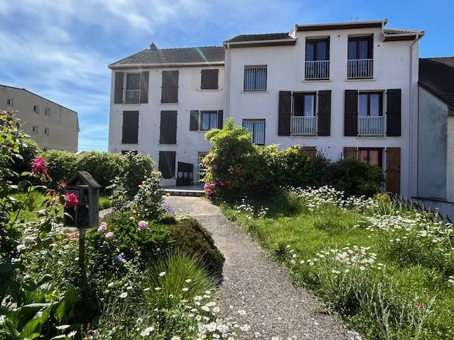 Appartement à Pontault-Combault 65