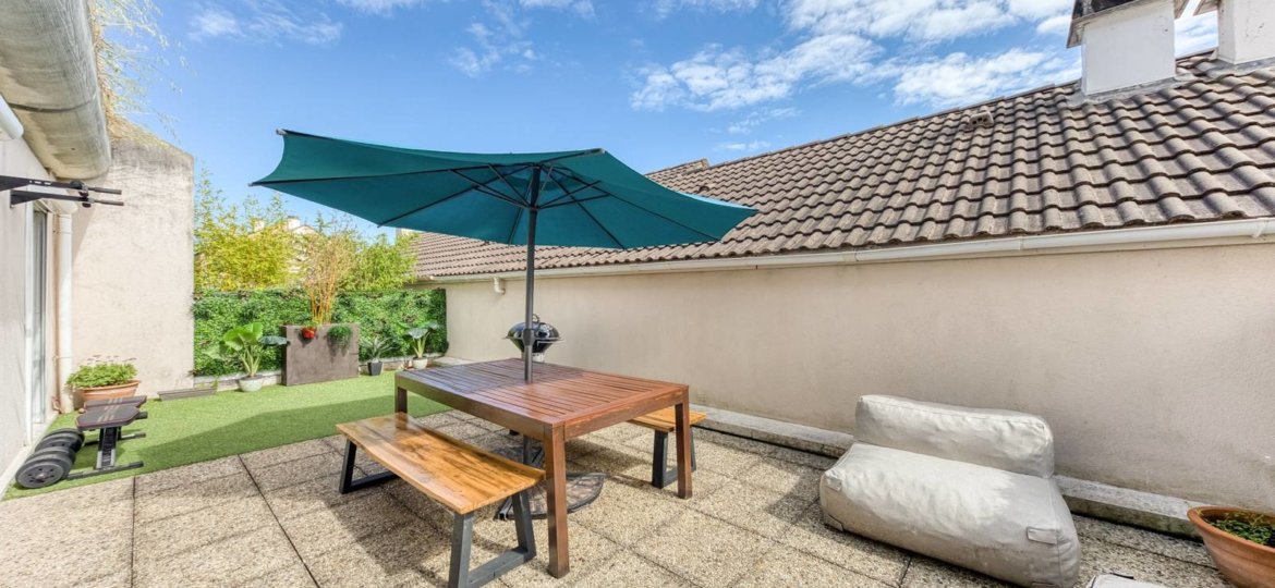 Appartement à ROISSY EN BRIE 90