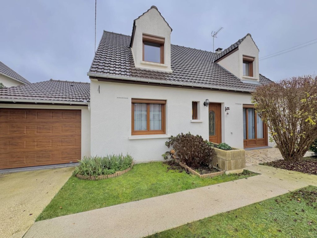 Maison à OZOIR LA FERRIERE 104m² 1 1