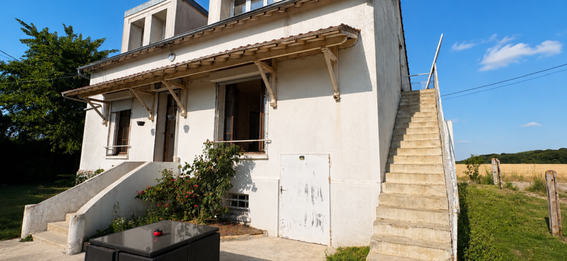 Maison à Jouy-le-Châtel 145m²  1