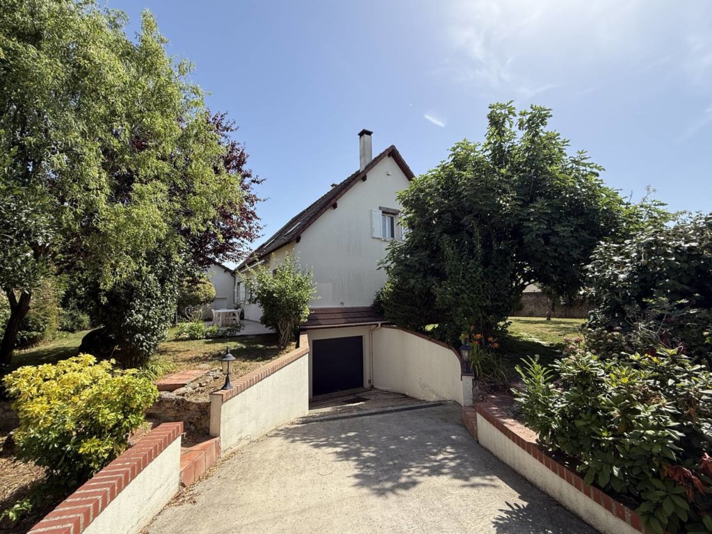 Maison à Liverdy-en-Brie 181