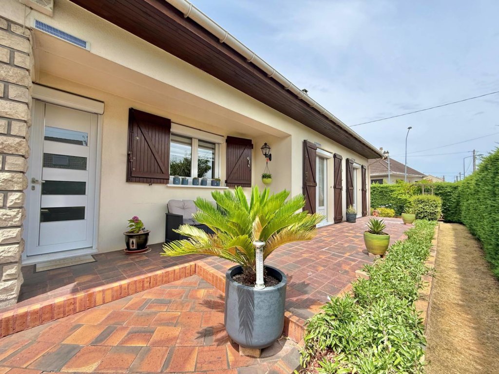 Maison à Pontault-Combault 122m²  1