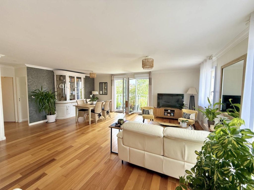 Appartement à Ozoir-la-Ferrière 105m²  1