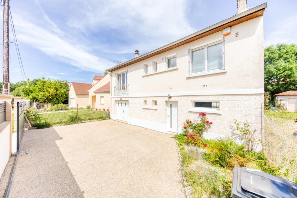 Maison à GRETZ-ARMAINVILLIERS 124m²  1