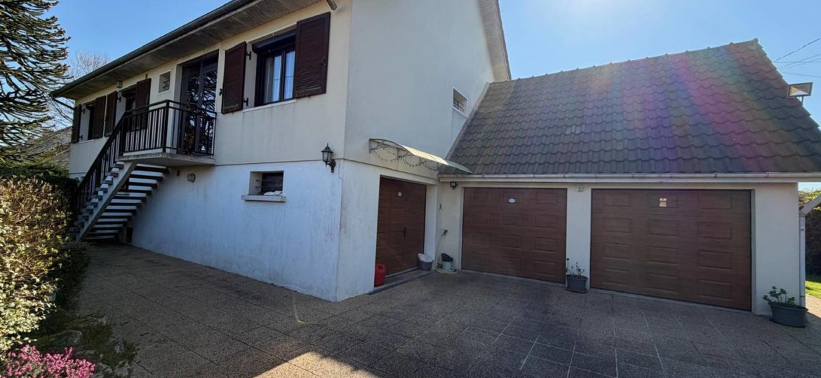 Maison à Crèvecœur-en-Brie 129m² 1 1
