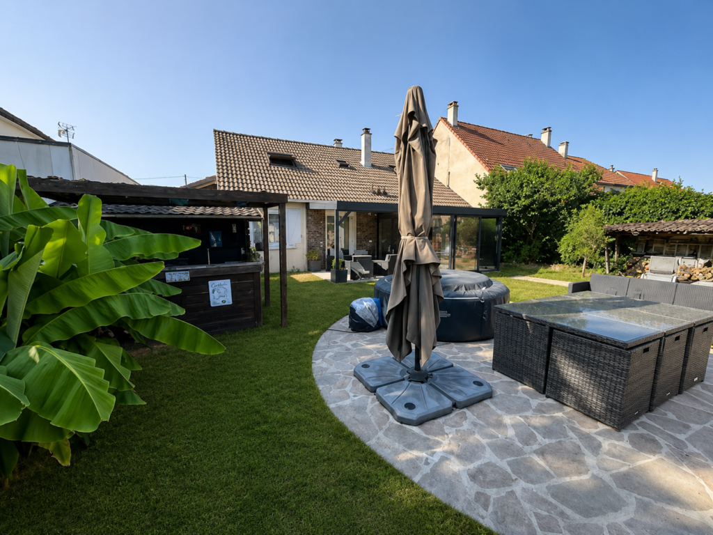 Maison à Tournan-en-Brie 114m²  1