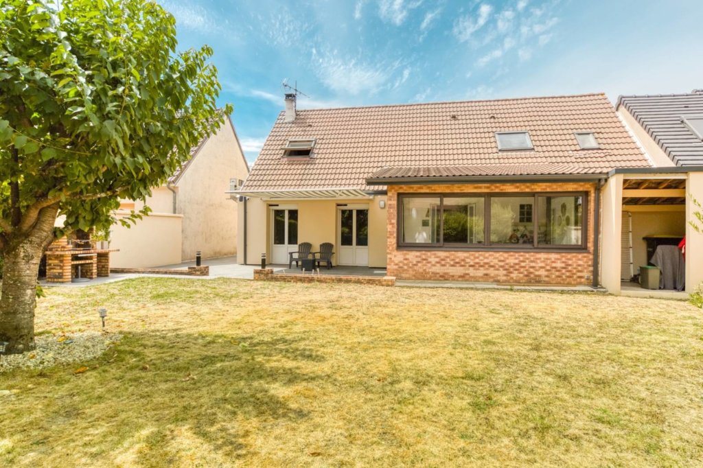 Maison à PONTAULT-COMBAULT 130m²  1