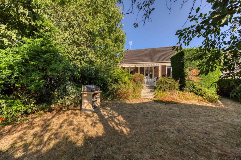 Maison à ROISSY EN BRIE 79