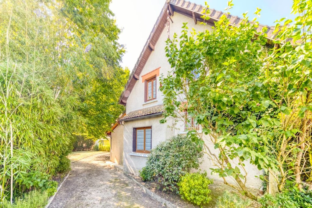 Maison à Pontault-Combault 149m²  1