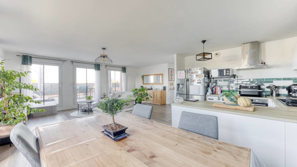Appartement à ROISSY EN BRIE 83