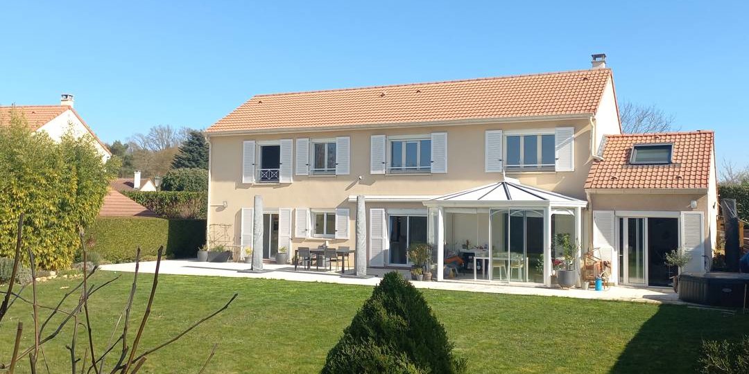 Maison à Ozoir-la-Ferrière 200m²  1