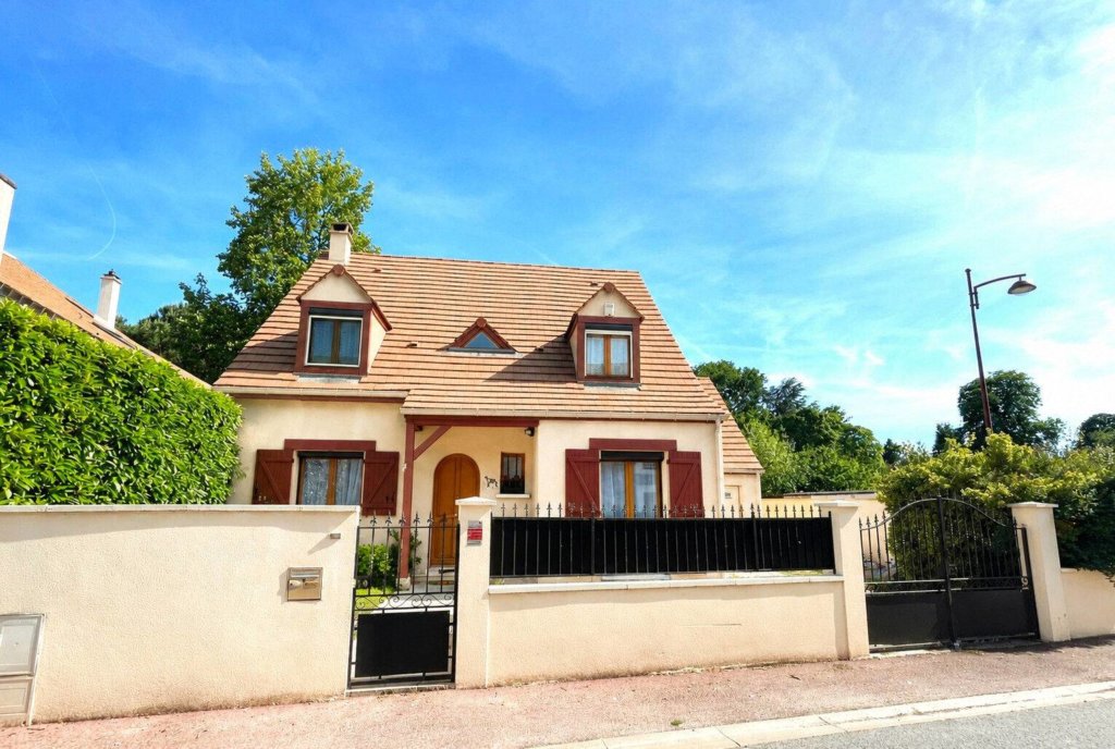 Maison à Chevry-Cossigny 130m² 1 1