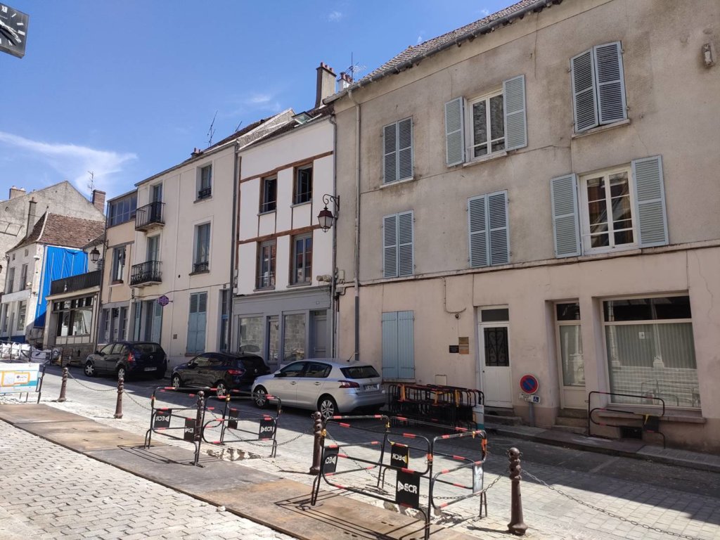 Immeuble à Rozay-en-Brie 265m²  1
