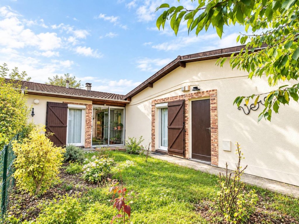 Maison à Roissy-en-Brie 78m²  1