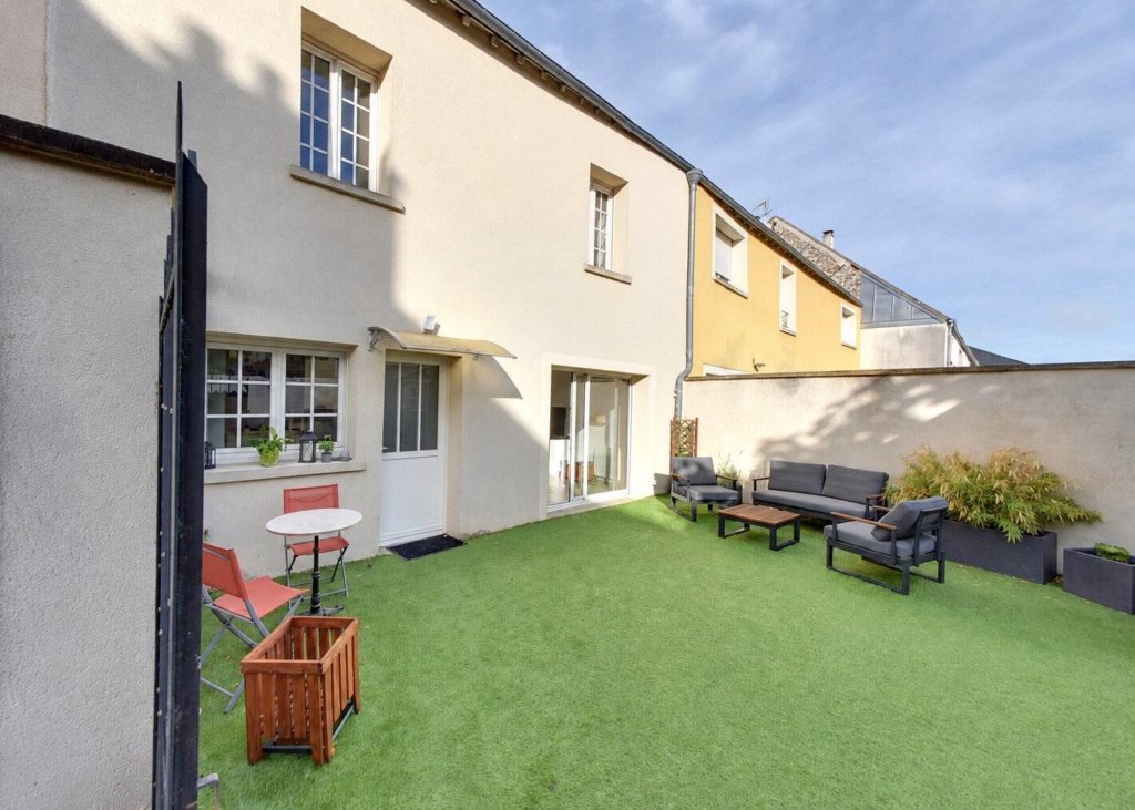 Maison à Chevry-Cossigny 108