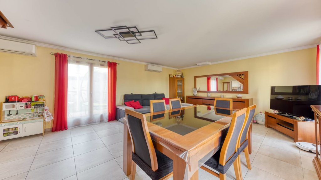 Maison à ROISSY EN BRIE 79