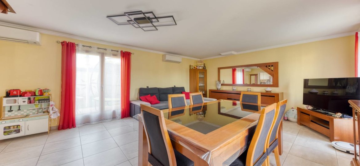 Maison à ROISSY EN BRIE 79